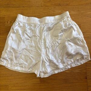 Lunya White Silky Lounge Preppy Luxury Pockets Elastic Back Logo Waist Shorts L